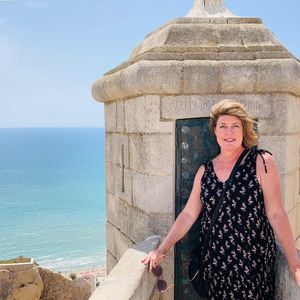 Meet your Posher, Elizabeth